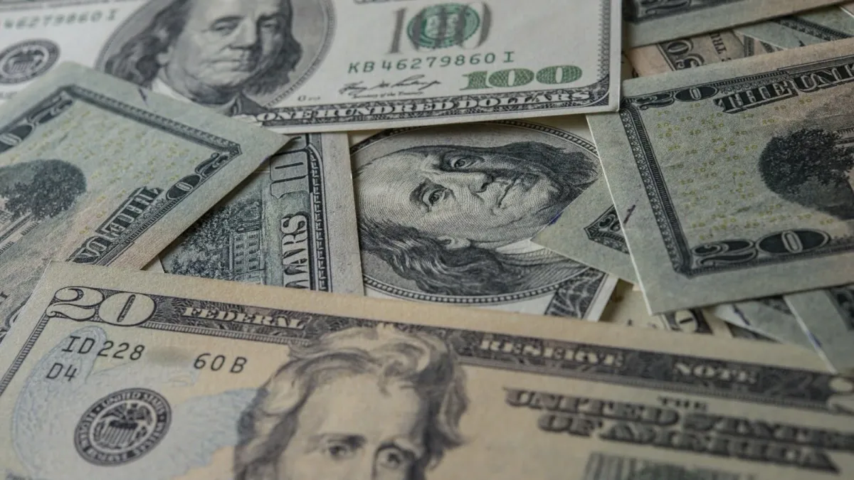 Treasury de 10 anos atinge 5% pela primeira vez desde 2023